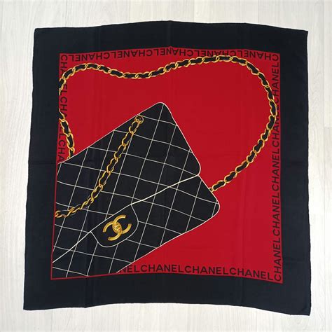 vendita on line tappettini con scritta chanel|Foulard — Moda .